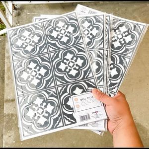 Peel & Stick Wall Tiles